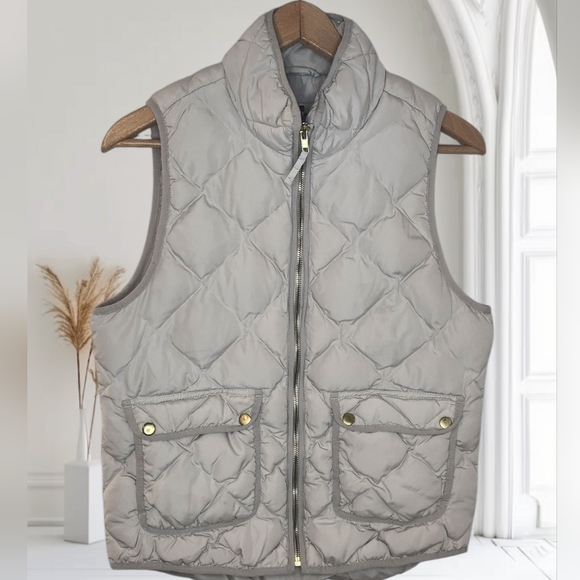 Woolrich Jackets & Blazers - Woolrich Womens Quilted Puffer Vest. Beige. Size M